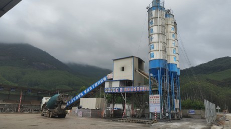 拌和站冷水機(jī)工程安裝案例