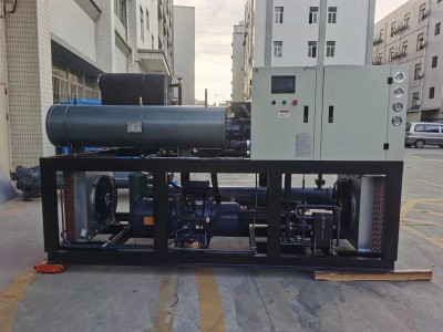 螺桿水冷冷水機在工業(yè)制冷中的關(guān)鍵角色